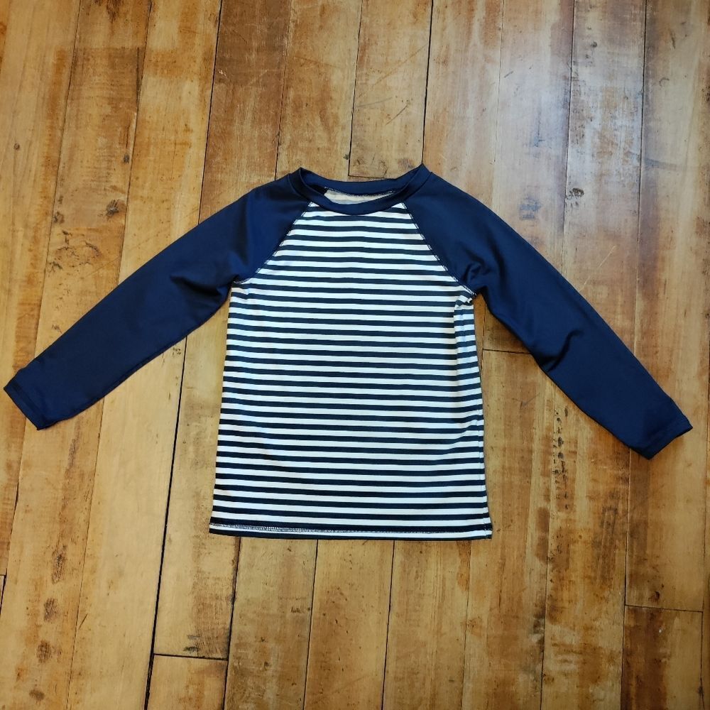Cat & Jack rash guard 4T Navy blue white stripes unisex boy girl beach vacation